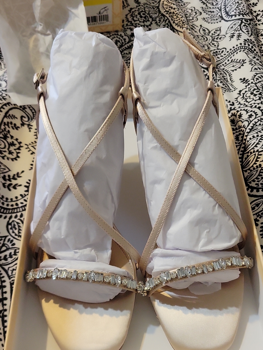 Jewel Badgley Mischka Beige Satin Formal Dress Sandals With Rhinestones Size 9